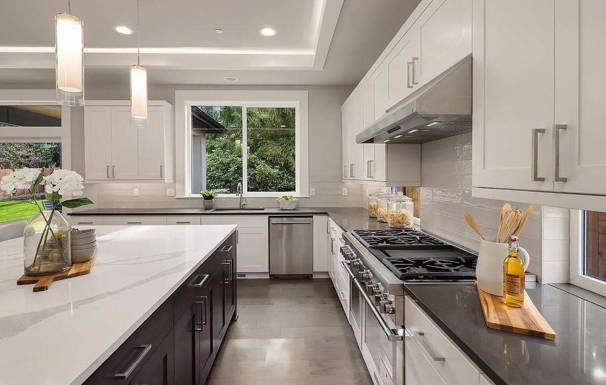 Plan 666137RAF: 5-Bedroom Contemporary House Plan with 2-Story Great Room - Image #6 - Mid Century Modern, Modern, Northwest, Prairie