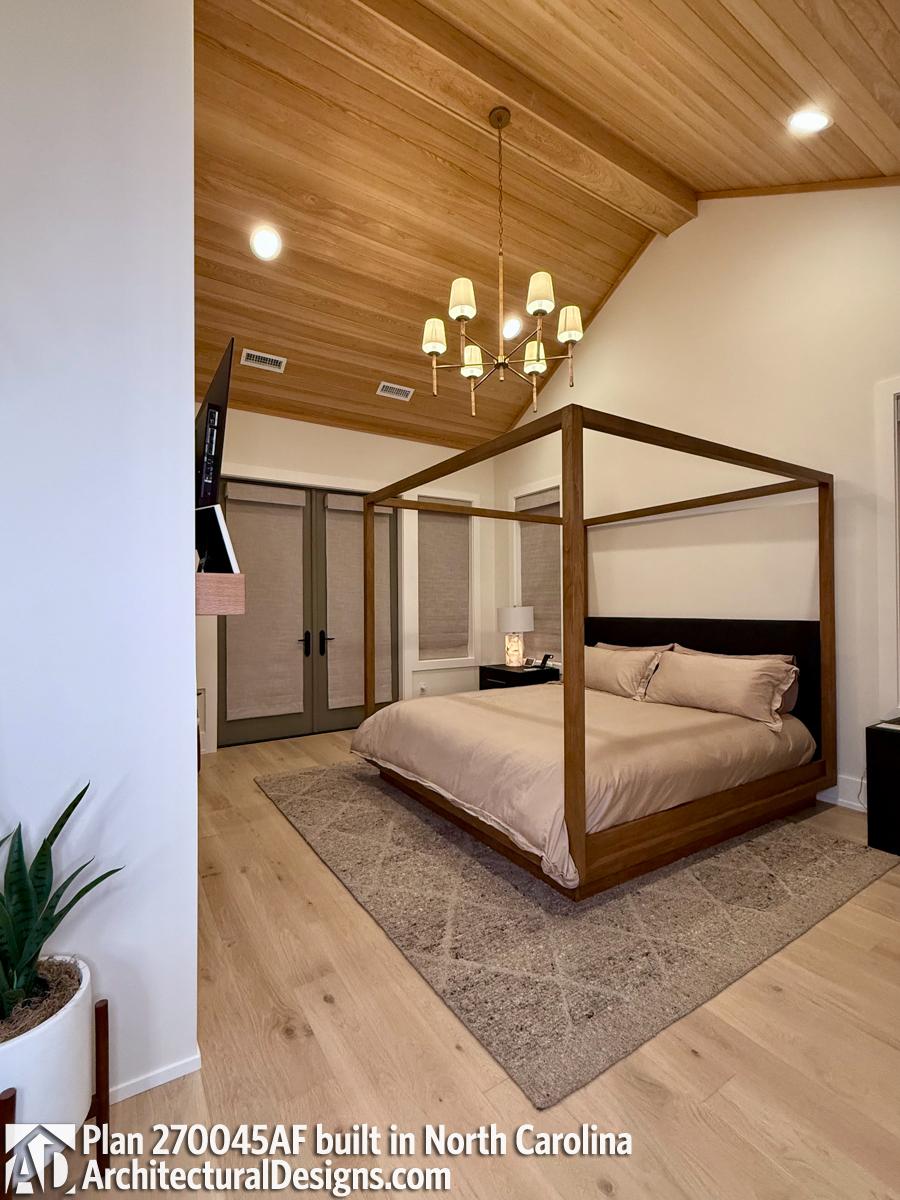 Client Photo id:  555703