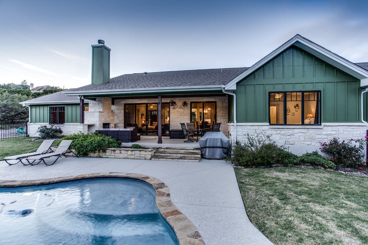 Plan 333004JHB: Hill Country Craftsman Plan with Drive-through Tandem Garage - 2497 Sq Ft - Image #4 - Craftsman, Hill Country, New American, Ranch