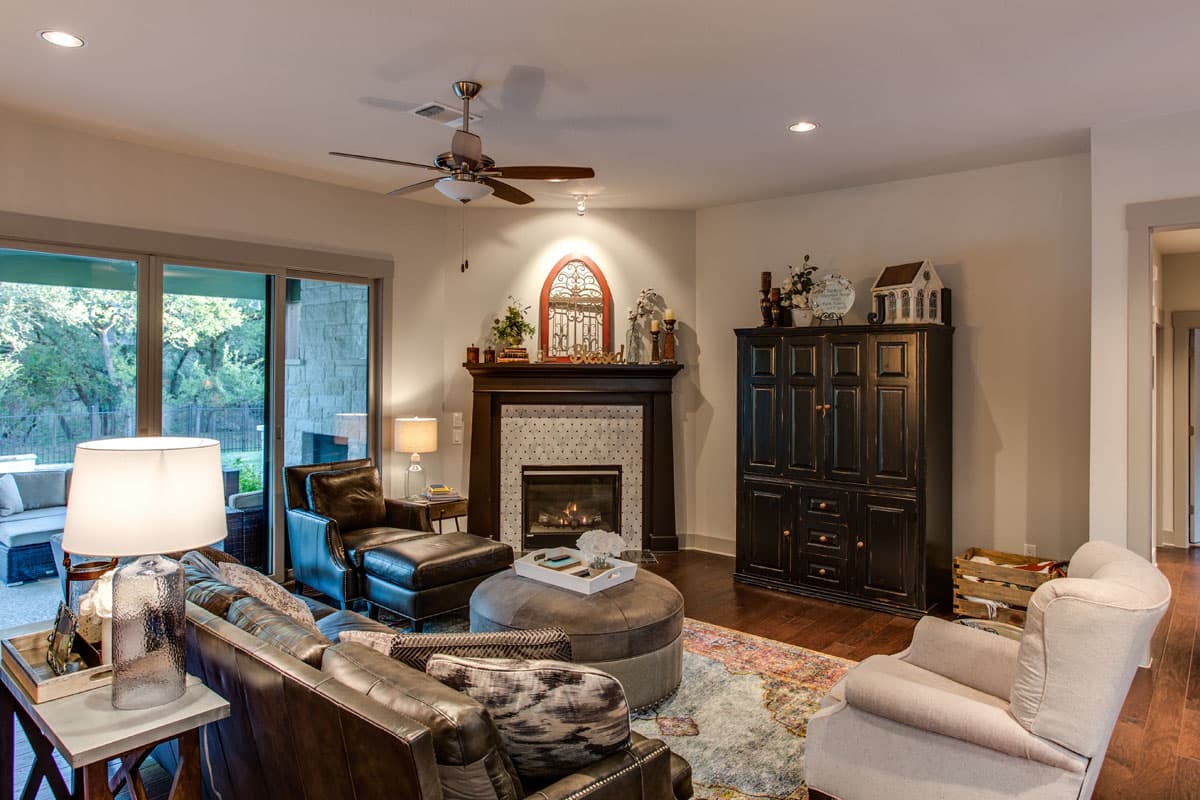 Plan 333004JHB: Hill Country Craftsman Plan with Drive-through Tandem Garage - 2497 Sq Ft - Image #19 - Craftsman, Hill Country, New American, Ranch