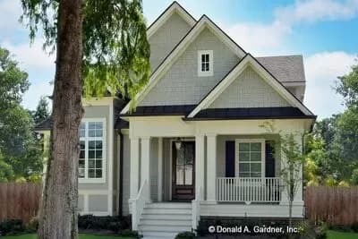 Charming and Spacious Bungalow with Flex Bedroom or Study