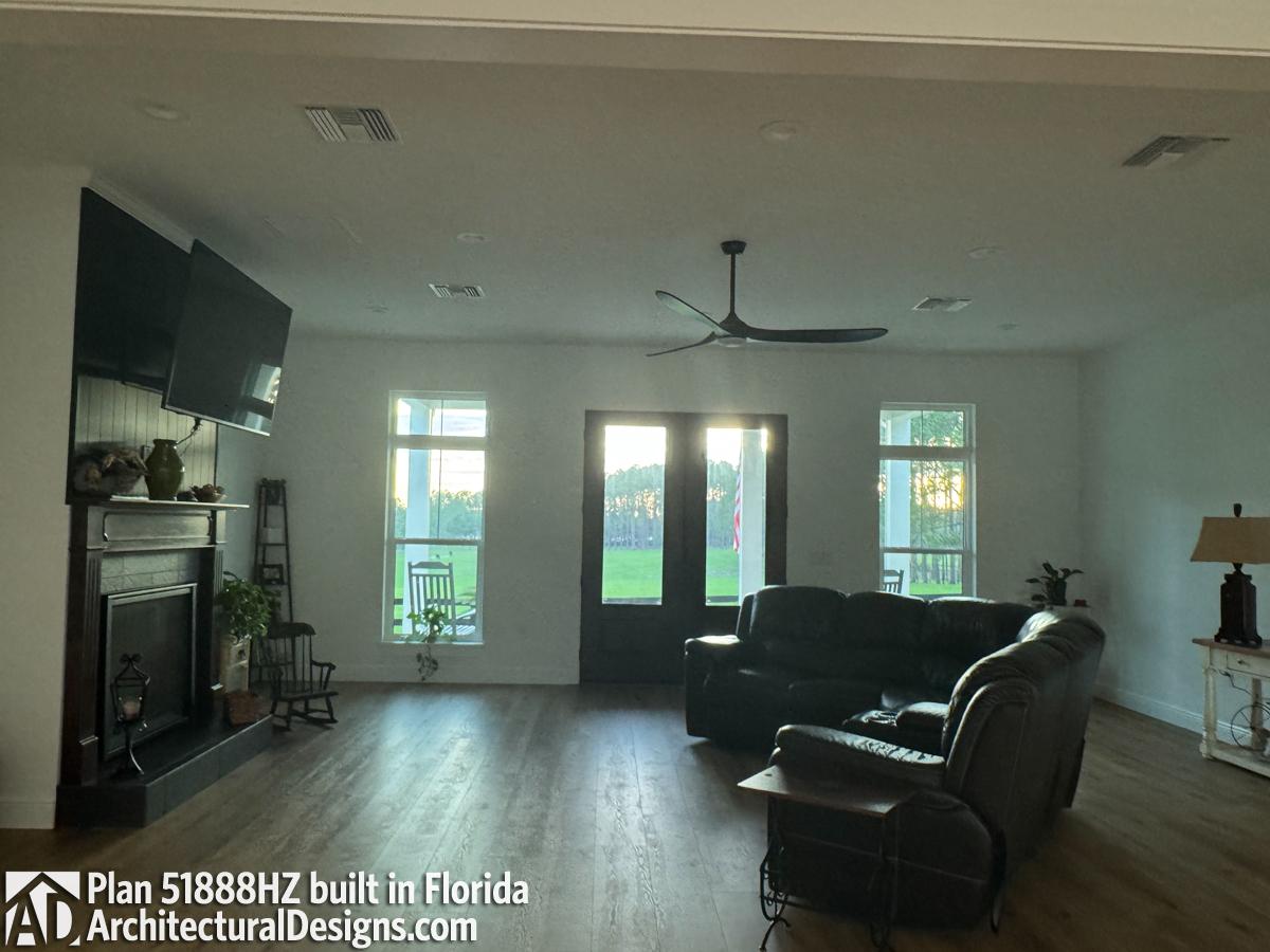 Customer Photo id:  595383