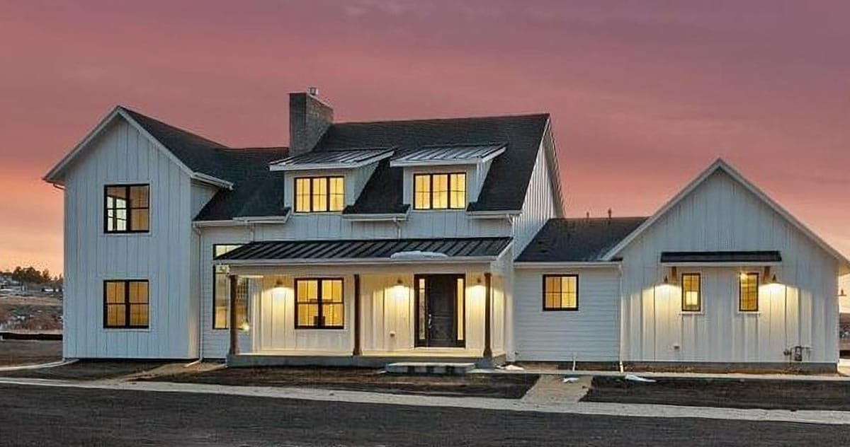 Plan 365017PED: 5-Bed Modern Farmhouse Plan with Vaulted Living Spaces - Image #6 - Farmhouse, Modern Farmhouse, New American