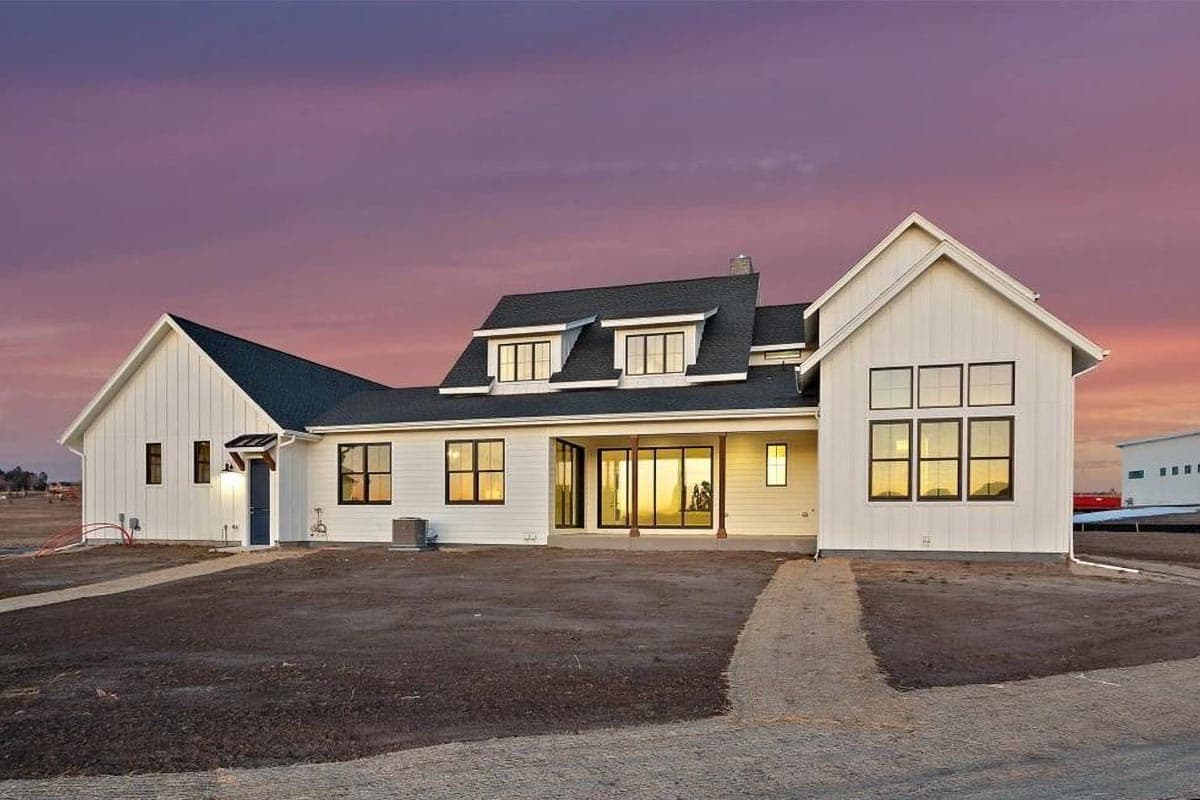 Plan 365017PED: 5-Bed Modern Farmhouse Plan with Vaulted Living Spaces - Image #9 - Farmhouse, Modern Farmhouse, New American