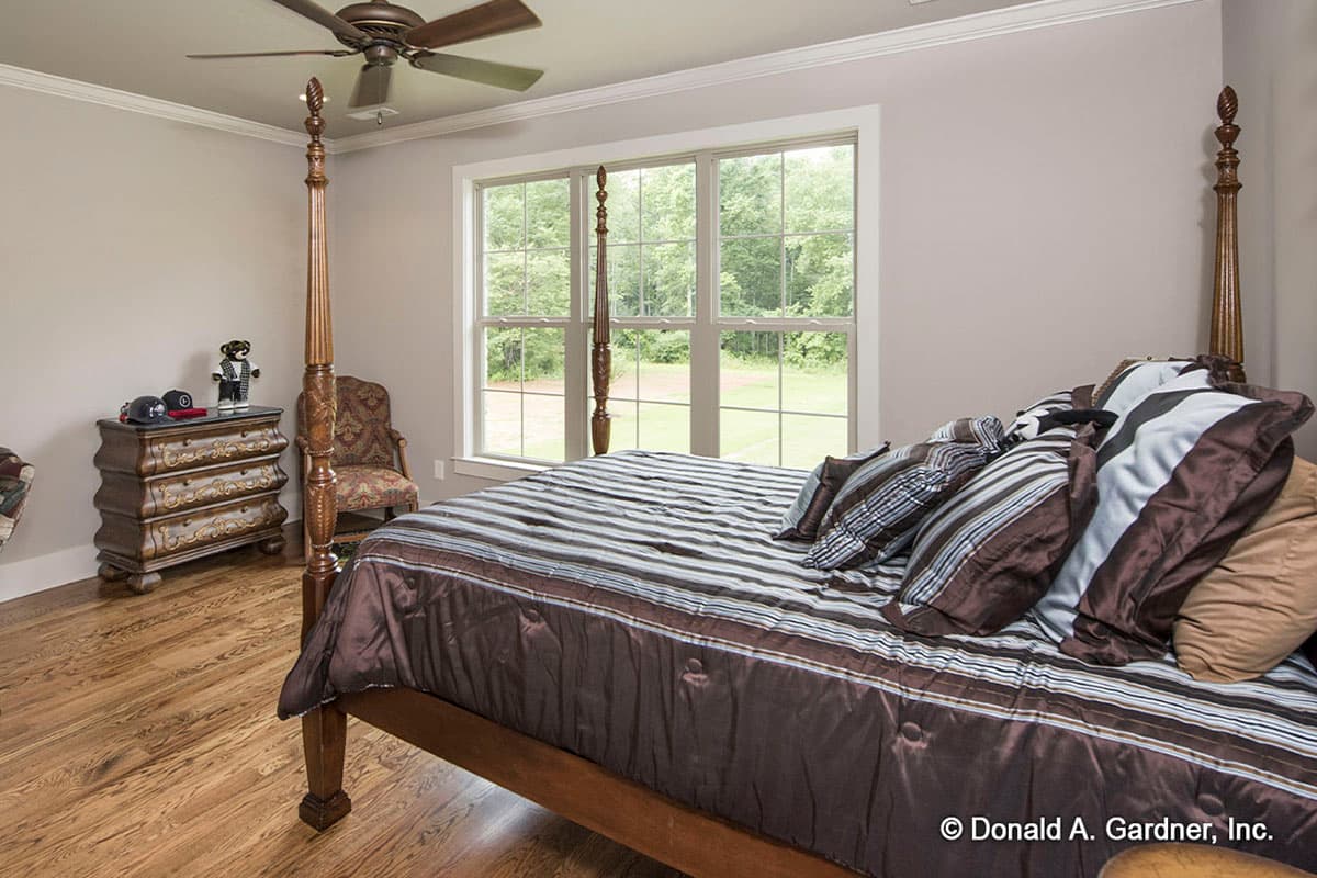 Plan 444291GDN: Traditional Ranch Home with Study and Bonus Room - Image #9 - Country, Craftsman, French Country, Southern, Traditional