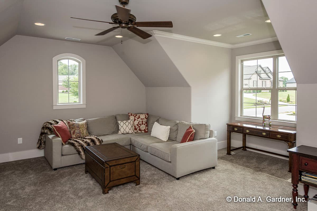 Plan 444291GDN: Traditional Ranch Home with Study and Bonus Room - Image #11 - Country, Craftsman, French Country, Southern, Traditional