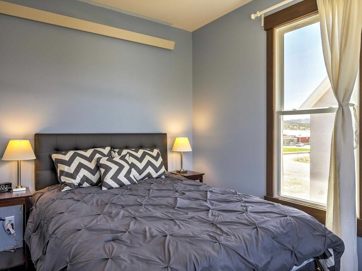 Plan 68964VR: 2-Bed Garage Apartment Above a 2-Car Garage with Traditional Exterior  - Image #7 - European, Traditional