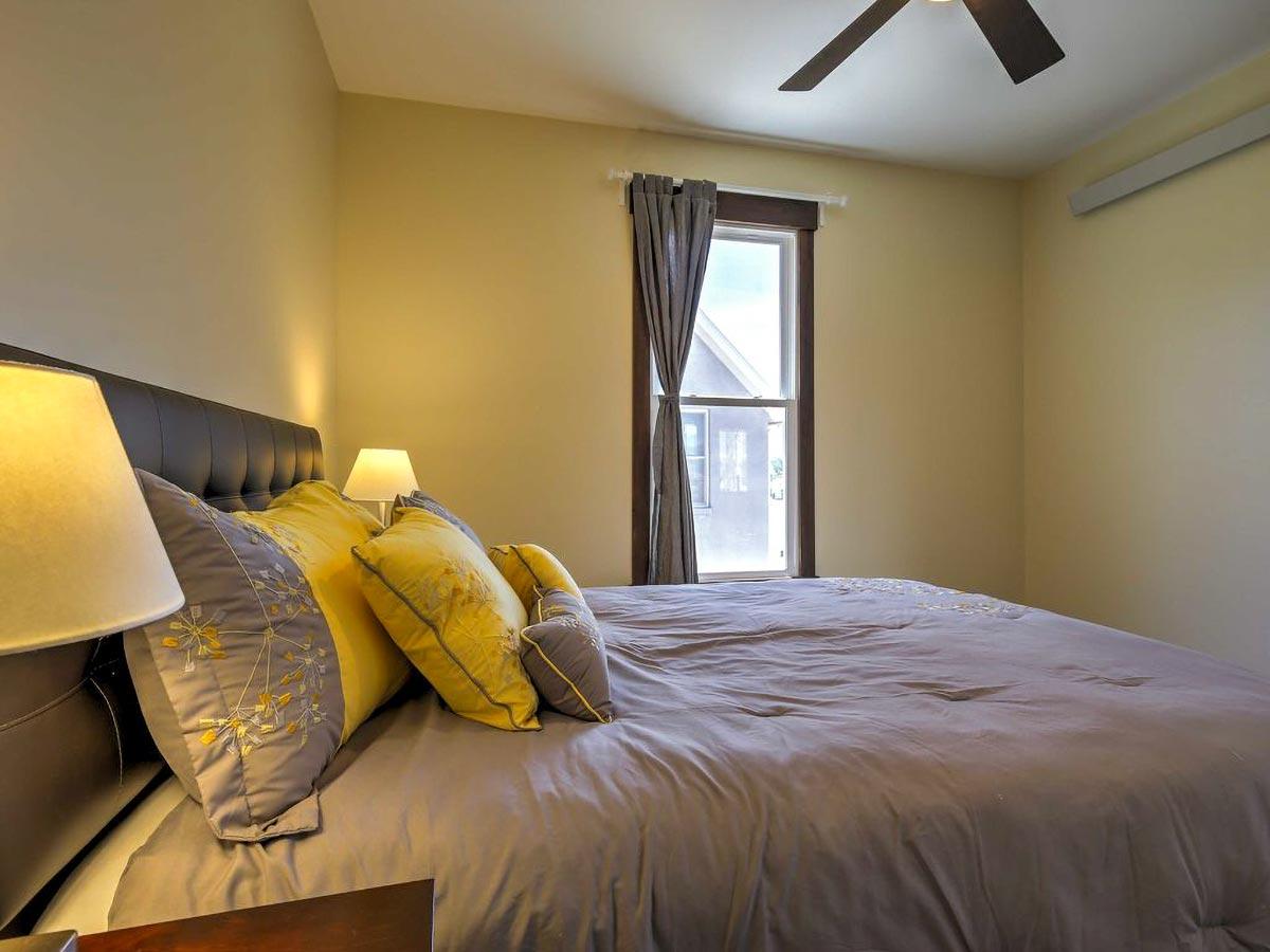 Plan 68964VR: 2-Bed Garage Apartment Above a 2-Car Garage with Traditional Exterior  - Image #9 - European, Traditional