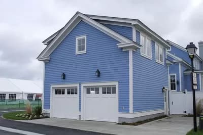 Guest Apartment Above a Detached 2-car Garage