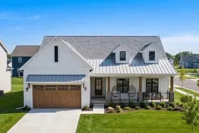 1700 Sq Ft Modern Farmhouse Plan with 3 Bedrooms