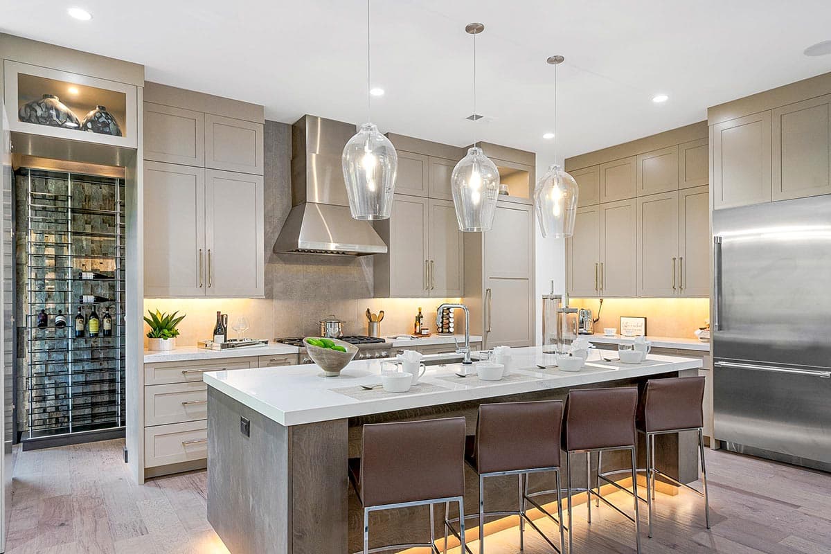 Plan 33245ZR: One-Story Transitional Home Plan with Low-Pitched Hip Roofs - 3114 Sq Ft - Image #15 - Contemporary, European, Mediterranean, New American, Prairie, Ranch, Transitional