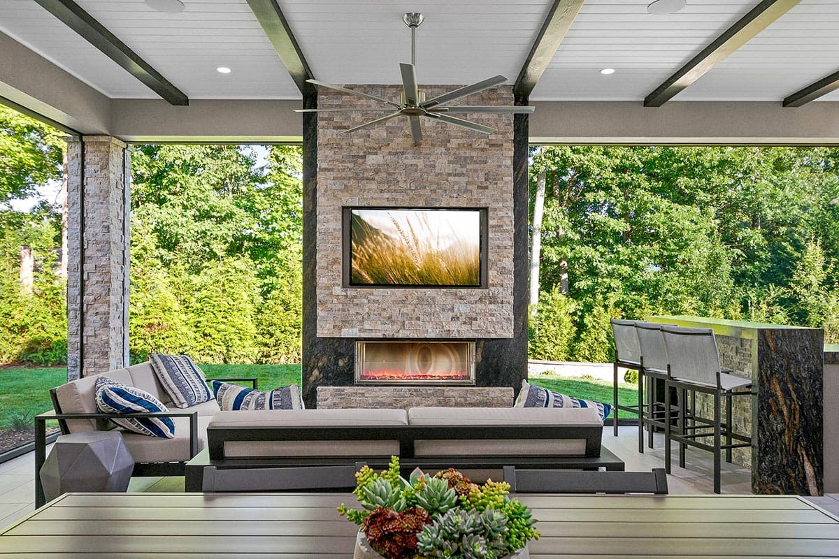 Plan 33245ZR: One-Story Transitional Home Plan with Low-Pitched Hip Roofs - 3114 Sq Ft - Image #32 - Contemporary, European, Mediterranean, New American, Prairie, Ranch, Transitional