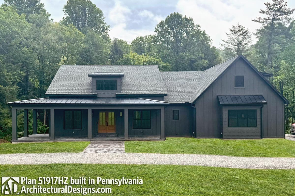 build gallery item - Modern Farmhouse Plan 51917HZ Comes to Life in Pennsylvania