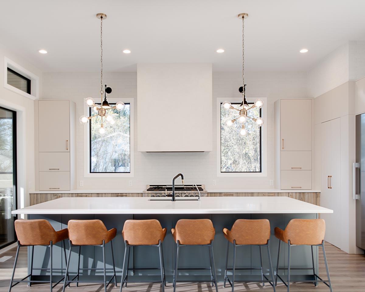 Plan 81730AB: 2800 Sq Ft Mid-Century Modern House Plan with Vaulted Ceilings and 3 Outdoor Spaces - Image #6 - Mid Century Modern, Modern, Mountain, Northwest, Prairie