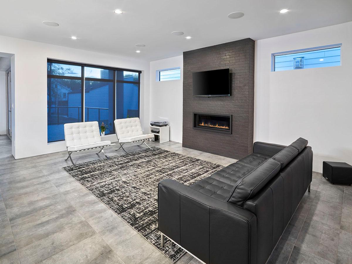Plan 81733AB: Modern Home Plan with Third Floor Wet Bar and Deck and Lower Level Home Theater - Image #6