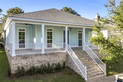 2-Bed Southern Cottage with Rear-Access Garage and 1851 Sq Ft of Living Space