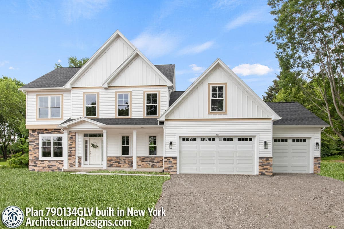 build gallery item - House Plan 790134GLV comes to life in New York!