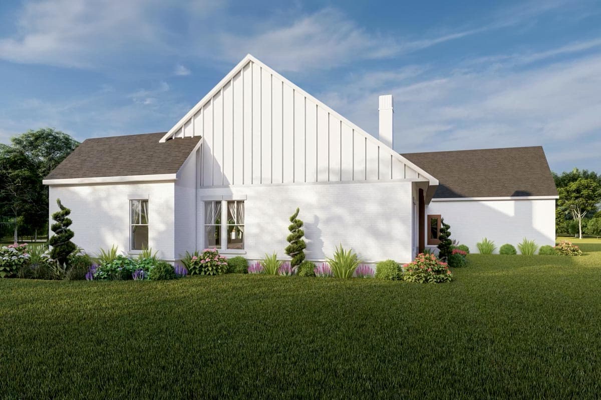 Plan 56535SM: 4-Bed Modern Farmhouse with Vaulted Great Room and Outdoor Fireplace - 2841 Sq Ft - Image #7 - Country, Modern Farmhouse, New American, Traditional