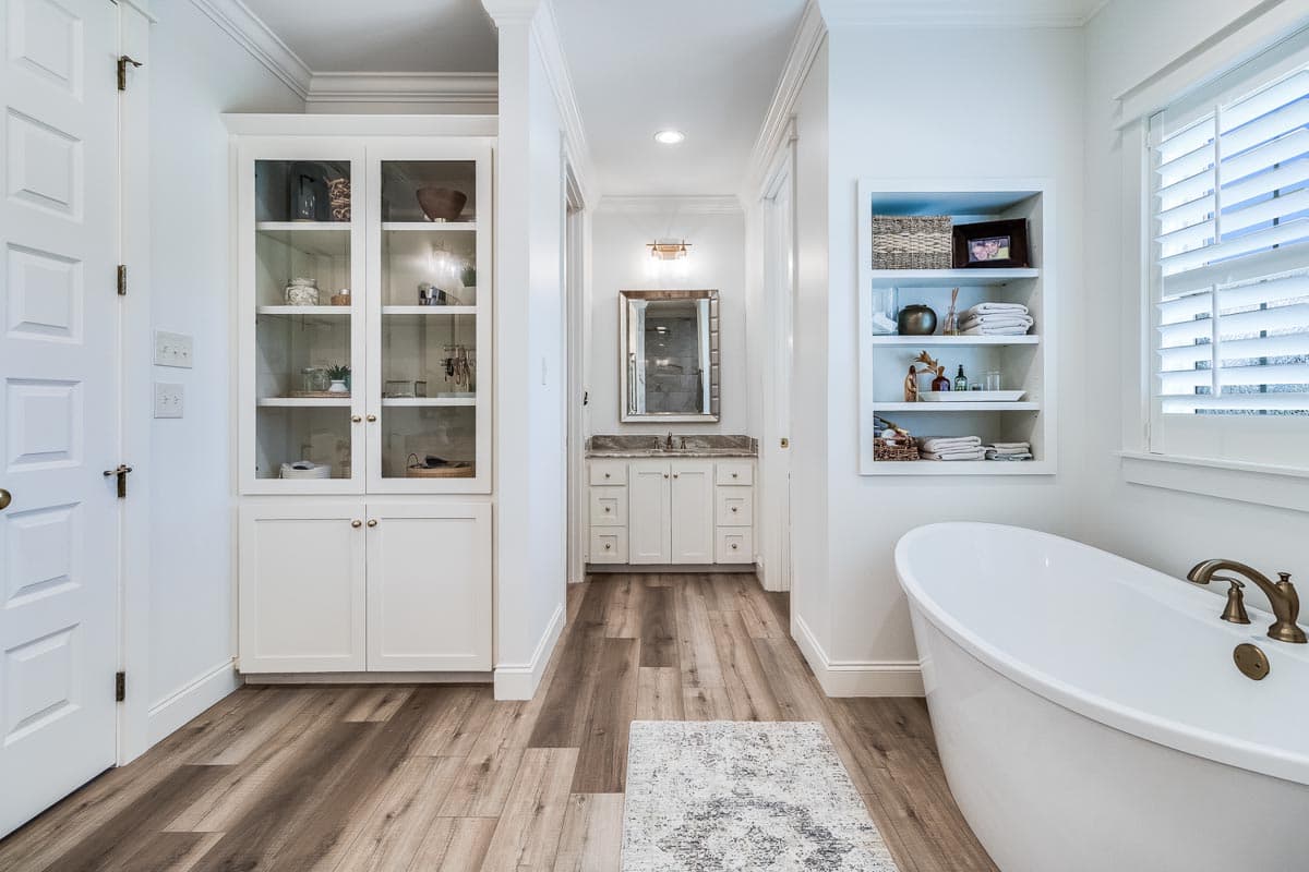 Plan 125002LEW: 2259 Square Foot Acadian-Style Farmhouse Plan with Outdoor Kitchen - Image #10 - Acadian, Country, Farmhouse, Modern Farmhouse, New American, Southern, Southern Traditional, Traditional