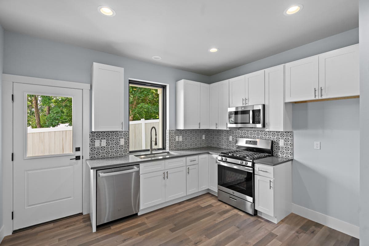 Plan 246000DLR: 2-Bed Craftsman with Single Garage and Open Main Level - 999 Sq Ft - Image #5 - Country, Craftsman, Traditional