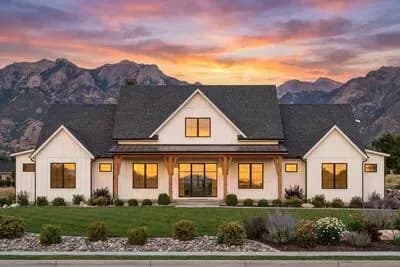 4 Bed Modern Farmhouse with 2-Story Great Room and 3-Car Garage - 3641 Sq Ft