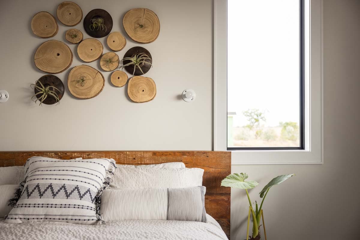 Plan 95238RW: Split Bedroom Modern House Plan with Drive-Through 3-Car Garage - 2730 Sq Ft - Image #16 - Contemporary, Mid Century Modern, Modern, Mountain, Prairie, Ranch, Transitional