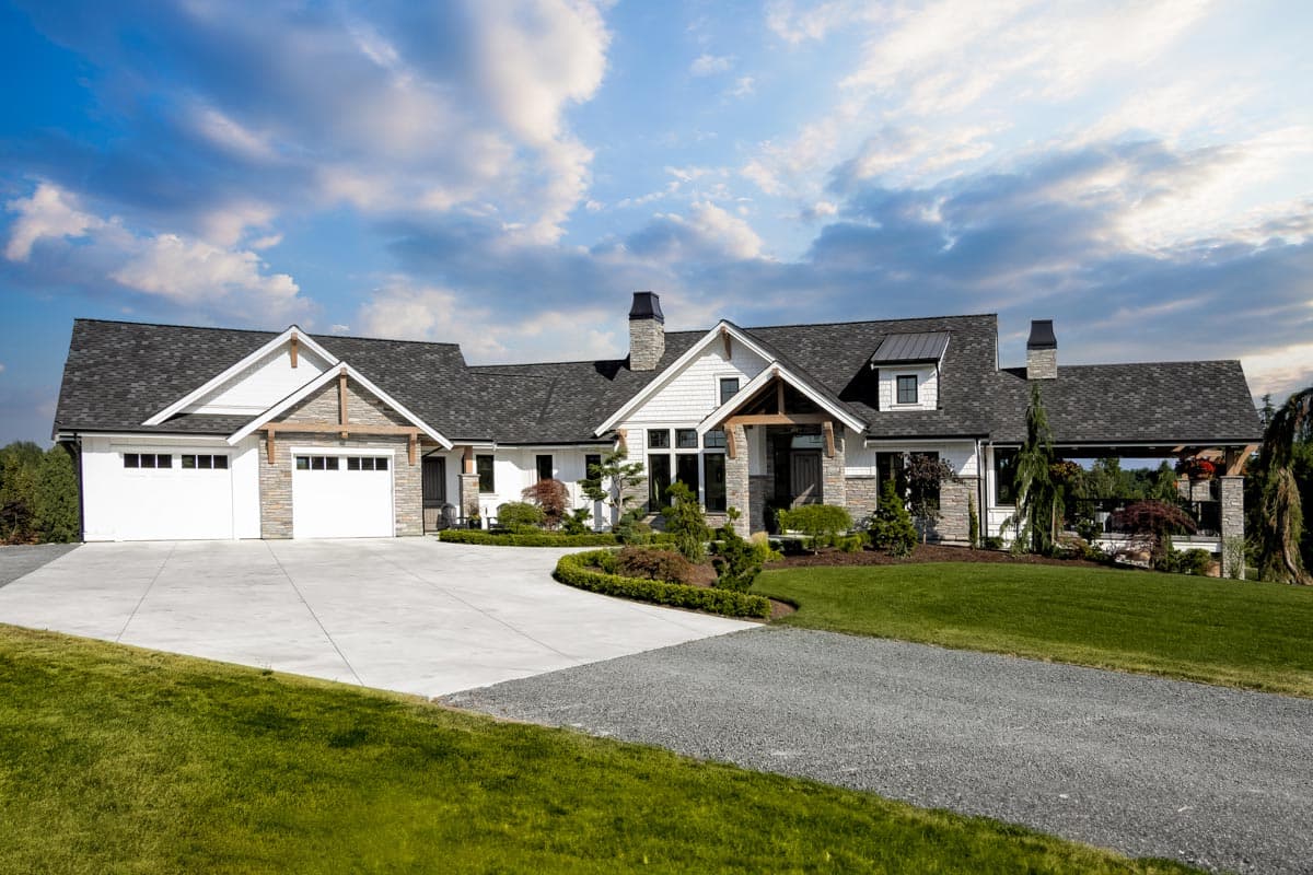 Plan 270091AF: 4-Bed Modern Farmhouse Plan with Angled and Lower Level Garages - 3224 Sq Ft - Image #7 - Country, Craftsman, Modern Farmhouse, Mountain, New American, Northwest, Ranch