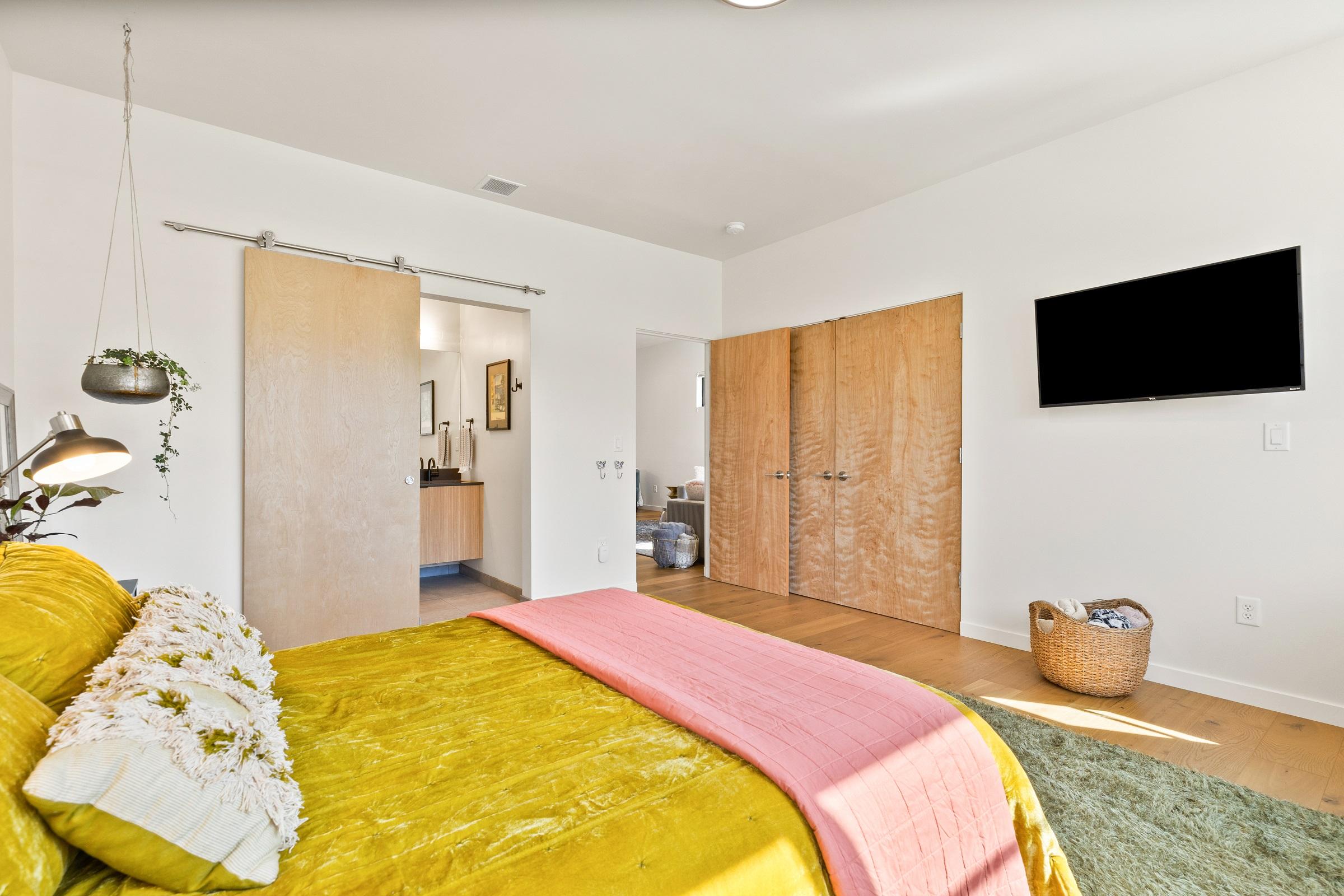 Plan 833011WAT: 4-Bed New American House Plan with Laundry on Both Floors - 3578 Sq Ft - Image #39 - Contemporary, New American