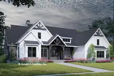 5-Bed Farmhouse With Rear Sloping Lot - 4134 Sq Ft