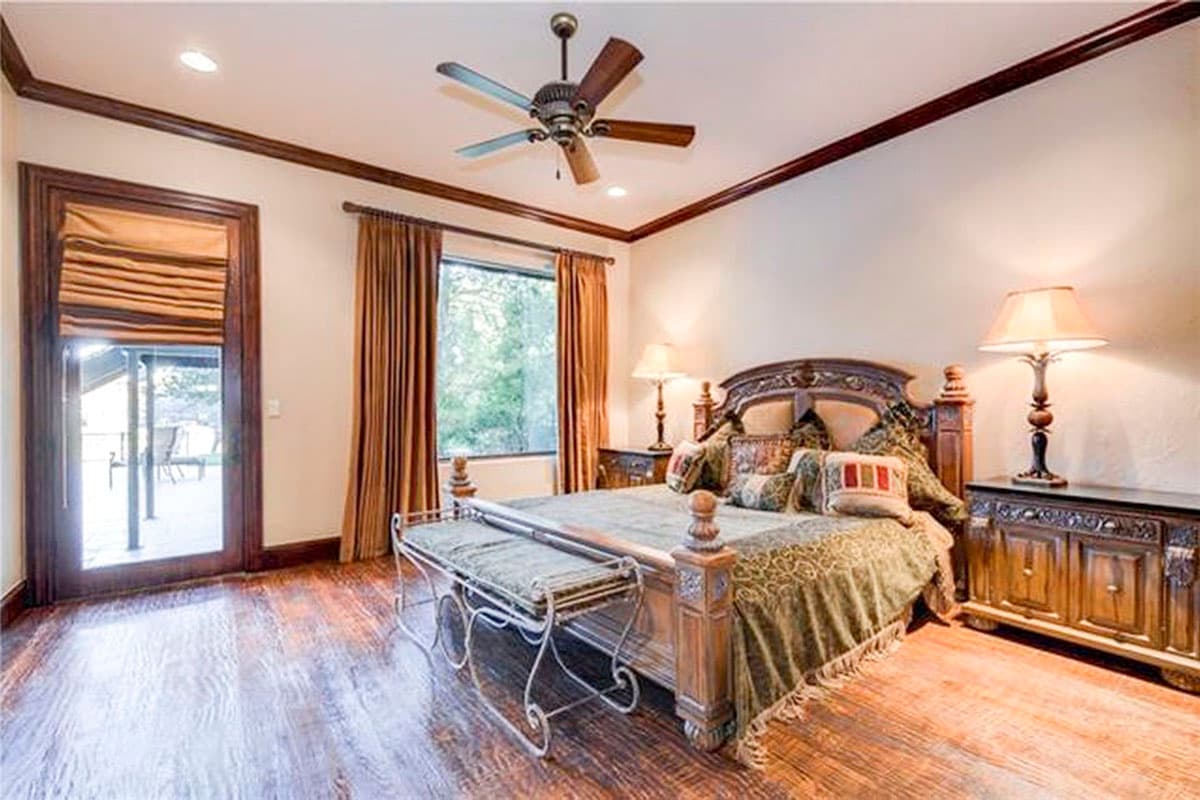 Plan 36213TX: Turreted Stair Greets Guests - Image #28 - European, Tuscan