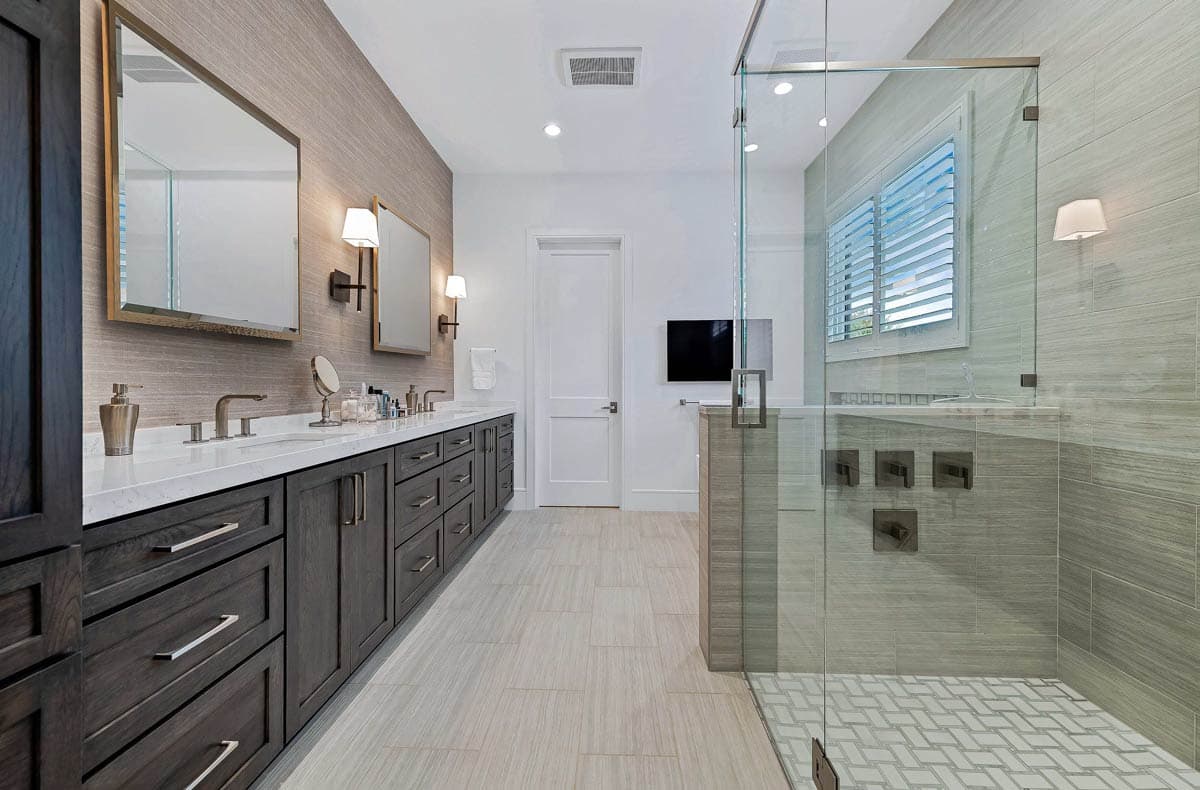 Plan 33266ZR: 4-Bed Modern Mountain House Plan with Study and Bonus Room - 3892 Sq Ft - Image #15 - Hill Country, Modern, Mountain, Ranch, Transitional