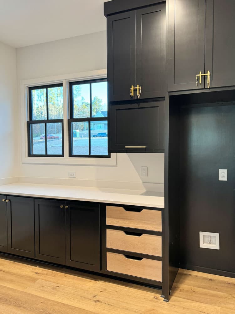 Plan 24419TW: 3-Bed New American Lake House Plan with Vaulted Rear Porch - 2800 Sq Ft - Image #11 - Craftsman, Modern Farmhouse, Mountain, New American