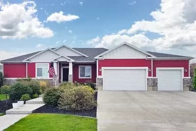 2-Bed Traditional Ranch with Optionally Finished Lower Level - 1853 Sq Ft