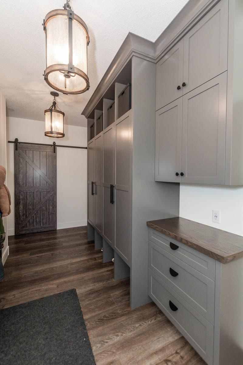 Plan 81853AB: 3-Bed Rustic Mountain Cabin House Plan with Vaulted Living Room - 2001 SQ Ft - Image #17 - Cabin, Mountain, Rustic