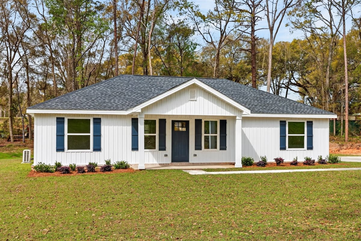 Plan image - 461051DNN:Traditional Country Ranch House Plan with Split-Bedroom Layout - 1344 Sq Ft