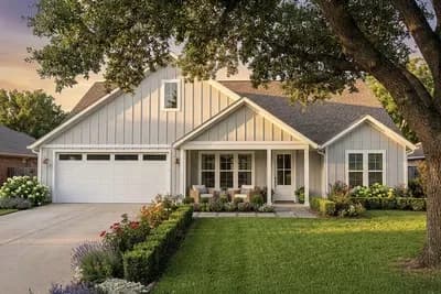 Single-Story Modern Farmhouse with Split Bedrooms and Vaulted Great Room