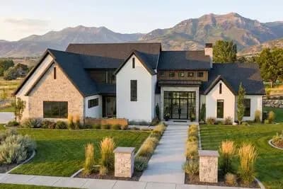 Modern Scandinavian 4-Bed House Plan with Courtyard and Main-Level Master