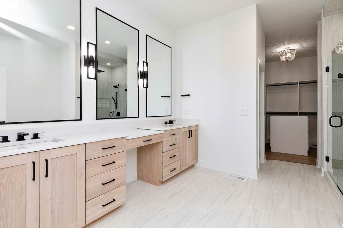 Plan 890145AH: Modern House Plan with Main Level Master, Two-Story Great Room, 3-Car Garage - Image #21 - Modern