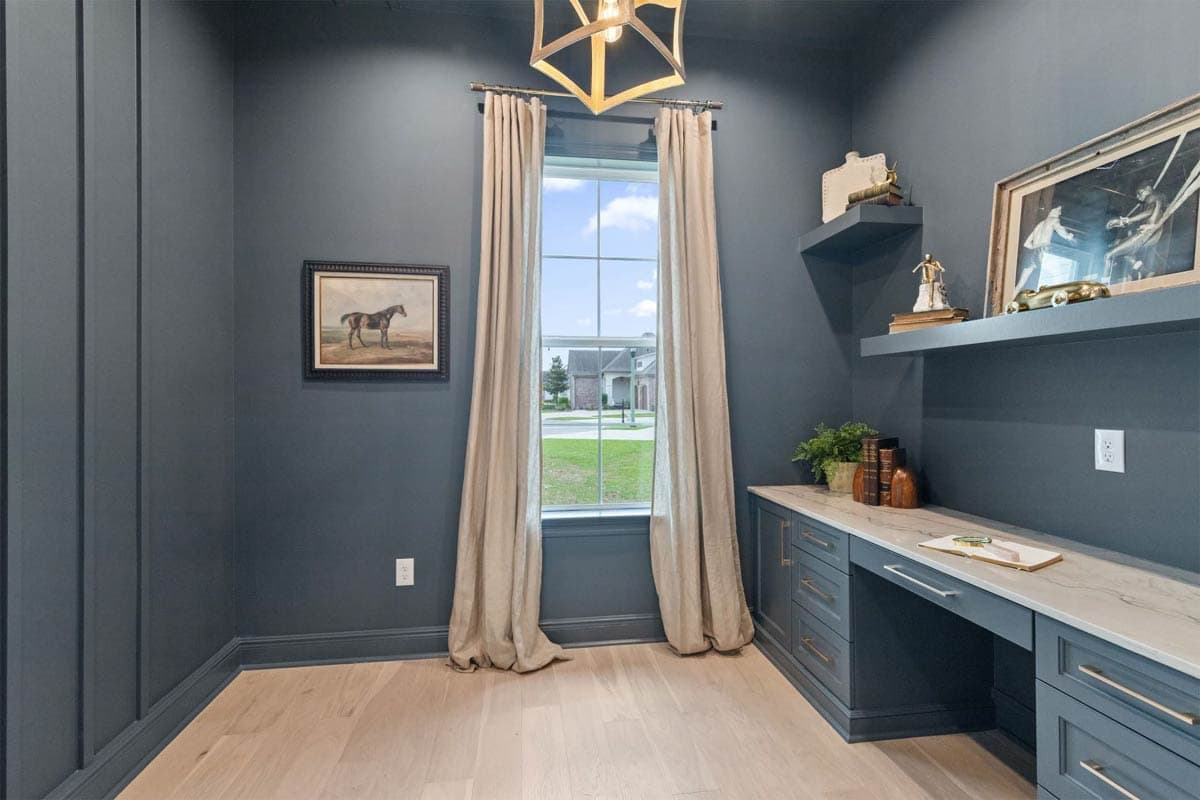 Plan 185022PHD: Modern Farmhouse House Plan with Main-Level Master Suite and Loft - Image #8 - Modern Farmhouse, Transitional