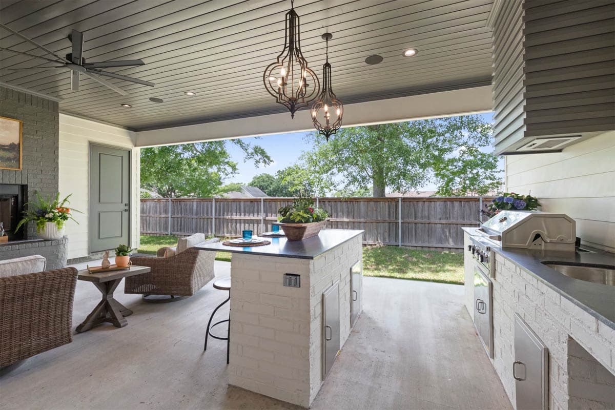 Plan 185022PHD: Modern Farmhouse House Plan with Main-Level Master Suite and Loft - Image #9 - Modern Farmhouse, Transitional