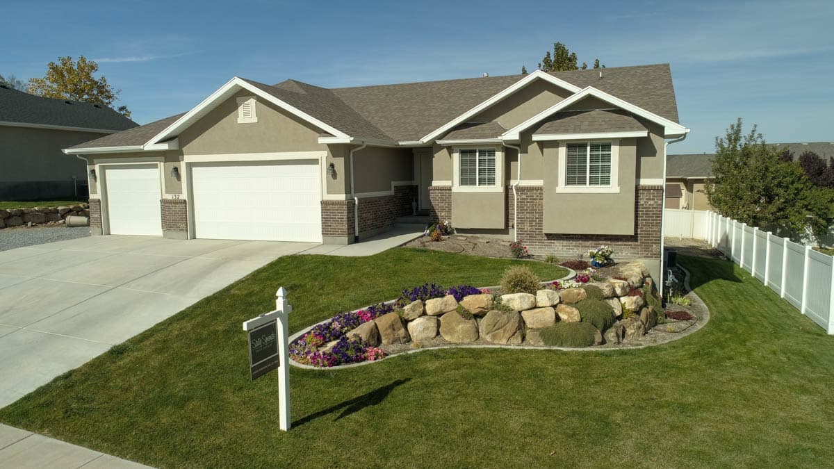 Plan 61692UT: Craftsman Ranch House Plan with 3-Car Garage and Main-Level Master Suite - Image #9 - Craftsman, Ranch, Traditional