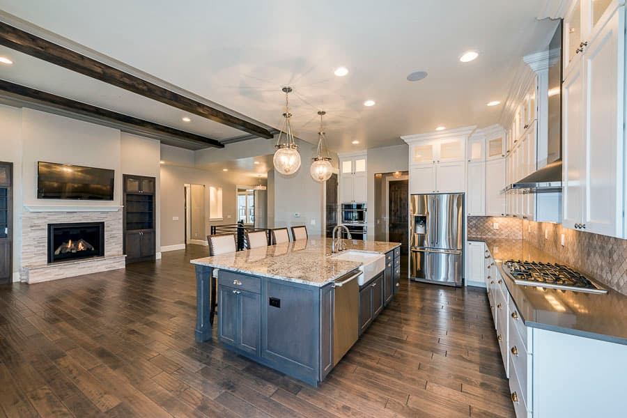 Plan 95348RW: Luxury Craftsman Ranch House Plan with Split Bedrooms and Angled 3-Car Garage - Image #10 - Craftsman, Mountain, New American, Ranch, Traditional