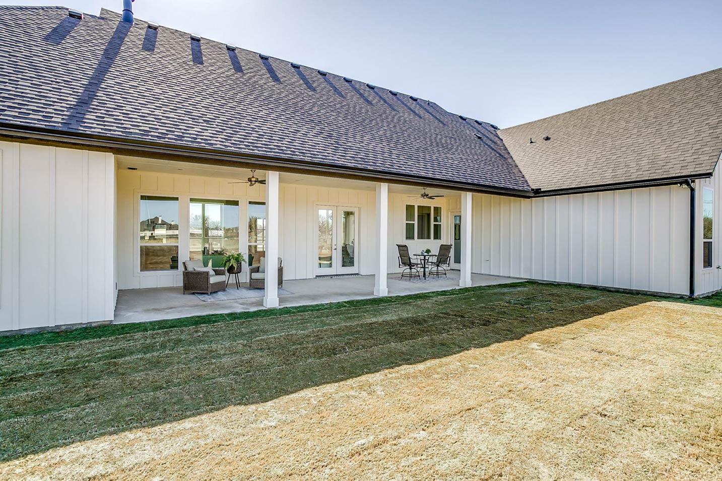 Plan 56568SM: Modern Farmhouse Plan with 4 Bedrooms and Outdoor Kitchen - Image #8 - Farmhouse, Modern Farmhouse, New American