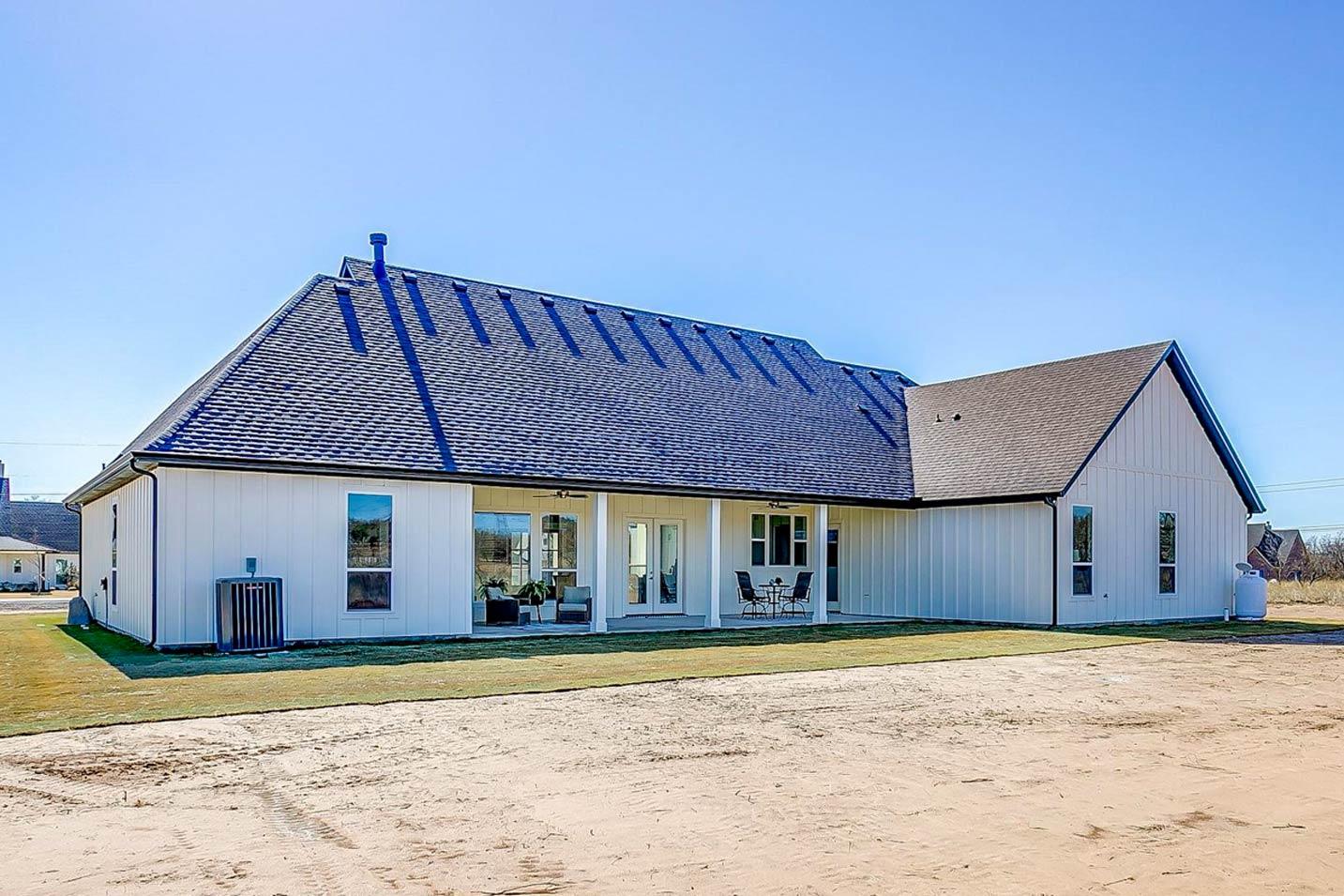 Plan 56568SM: Modern Farmhouse Plan with 4 Bedrooms and Outdoor Kitchen - Image #11 - Farmhouse, Modern Farmhouse, New American