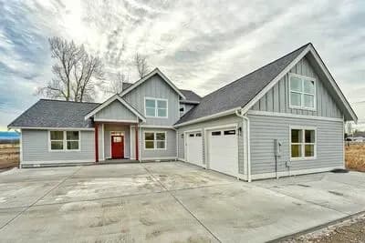 Craftsman House Plan with Main-Level Master and Bonus Room
