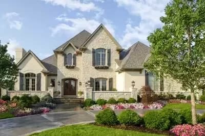 4 Bedroom House Plan with Classic Exterior