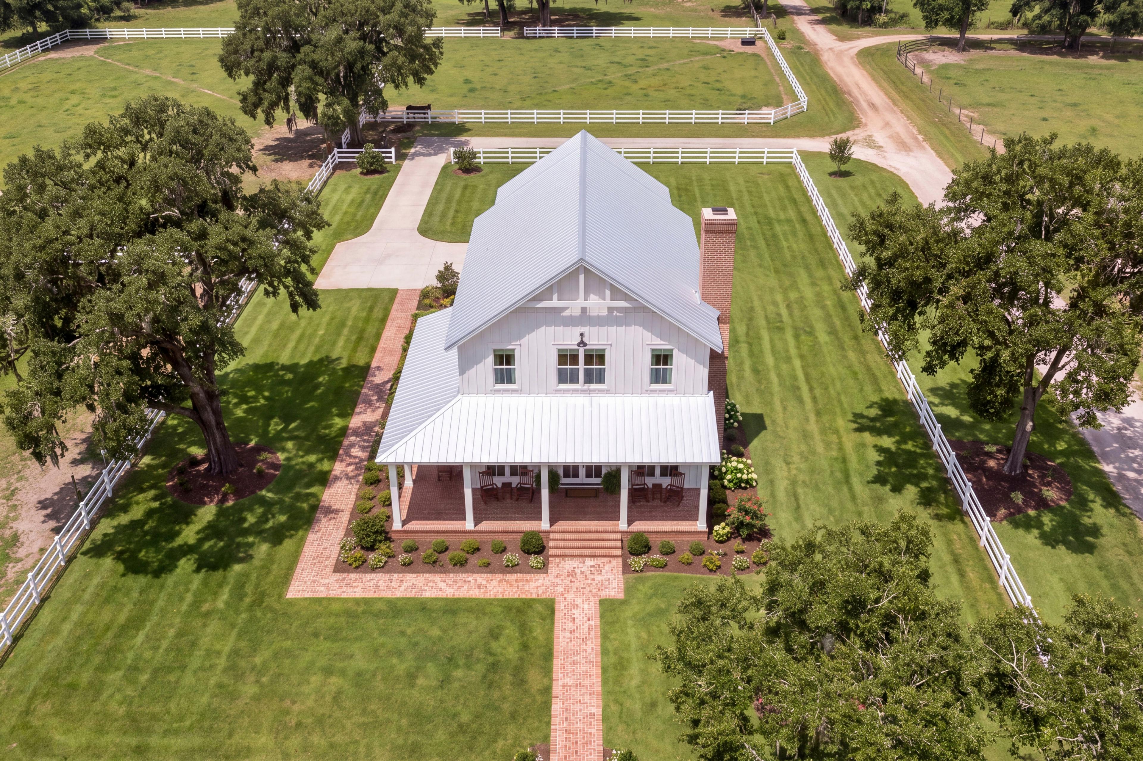 Plan 52062HZ: Modern Farmhouse House Plan with 4-5 Bedrooms and Wraparound Porch - Image #7 - Barndominium, Country, Farmhouse, Modern Farmhouse