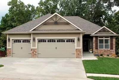 3-Bed Home Plan With Drop Zone - 1642 Sq Ft