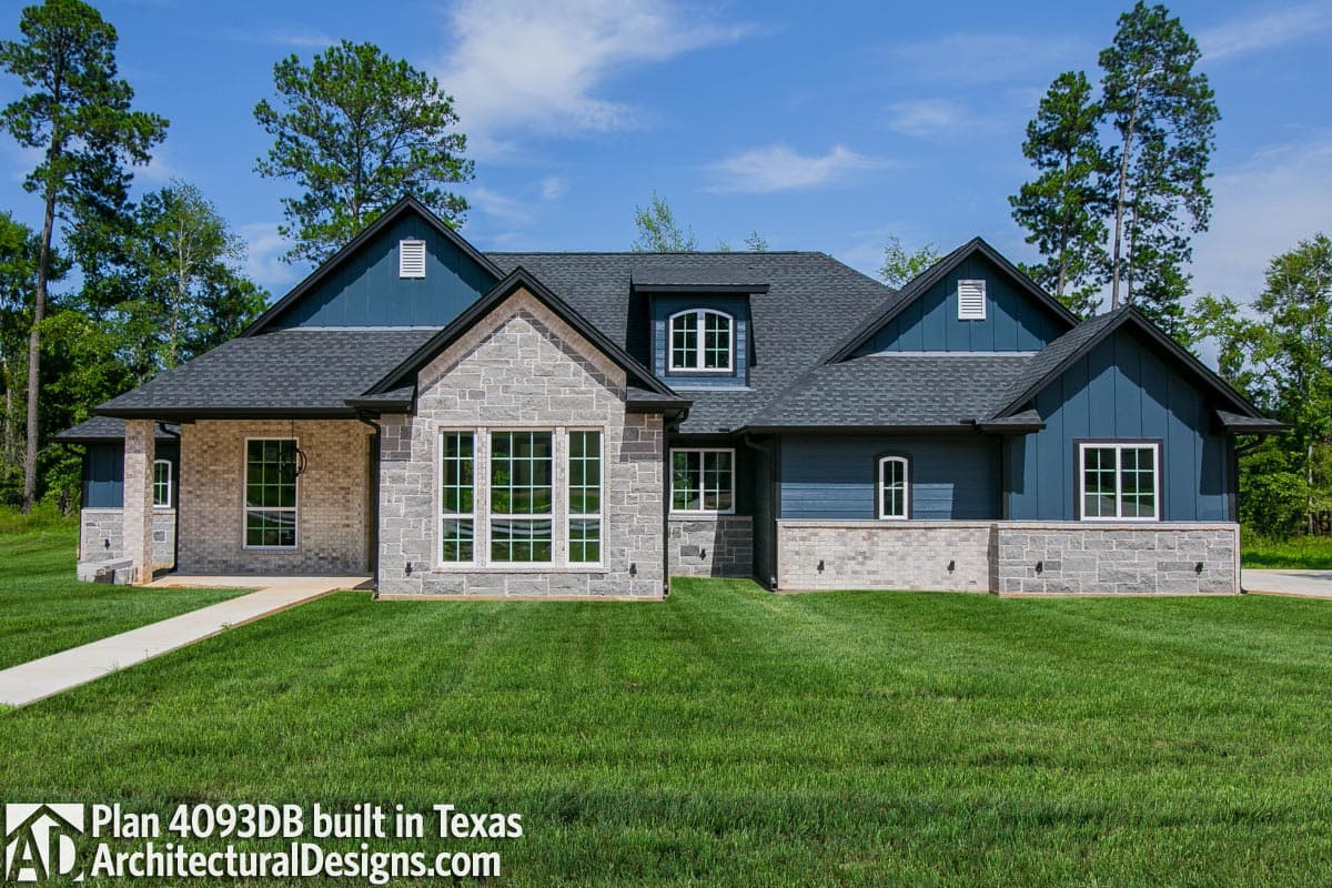 build gallery item - House Plan 4093DB Comes to Life in Texas