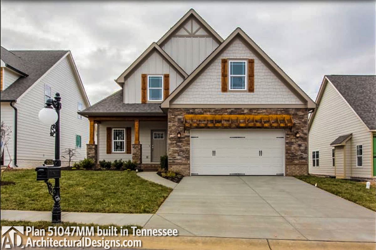 build gallery item - Country House Plan 51047MM Comes to Life in South Carolina